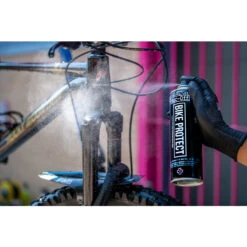Muc-Off 8-IN-One Bike Cleaning Kit Reinigungsset 8-teilig -Fahrradteileladen muc off 8 in one bike cleaning kit reinigungsset 8 teilig5