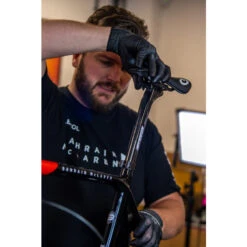 Muc-Off &quot;Carbon Gripper&quot; Geeignet An Carbonteilen Wie Z.B Sattelst&uuml;tzen, Sattelrohr, Vorbau Oder Lenker. -Fahrradteileladen muc off carbon gripper geeignet an carbonteilen wie zb sattelstuetzen sattelrohr vorbau oder lenker6