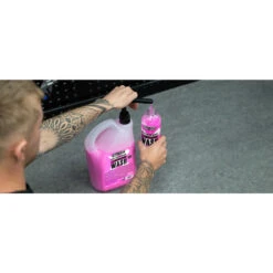 Muc-Off High-Performance Waterless Wash 5L 5 Muc-Off High-Performance Waterless Wash 5L -Fahrradteileladen muc off high performance waterless wash 5l3
