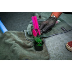 Muc-Off X-3 Chain Cleaner Kettenreiniger -Fahrradteileladen muc off x 3 chain cleaner kettenreiniger5