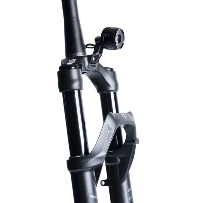 Supernova Halterung V-FXH-BLK, Für Fox AWL Gabelkrone Passend Für Fox AWL Federgabel, Kompatibel Mit M99 Mini, MINI Und MINI 2 Pro Scheinwerfer 2 Supernova Halterung V-FXH-BLK, Für Fox AWL Gabelkrone Passend Für Fox AWL Federgabel, Kompatibel Mit M99 Mini, MINI Und MINI 2 Pro Scheinwerfer – Bild 2